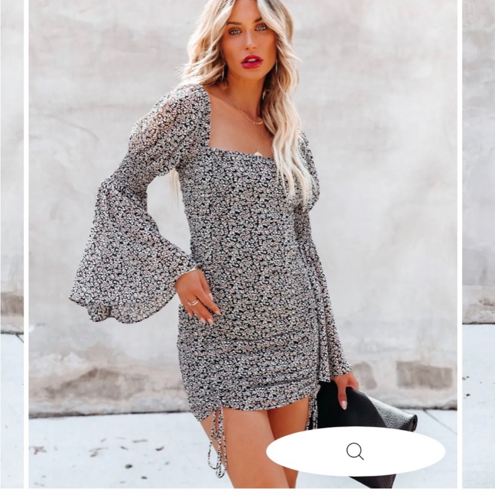 Vici Morris Bell Sleeved Floral Mini Dress XS